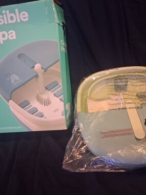 up&up™ Collapsing Foot Spa Bath With Heat